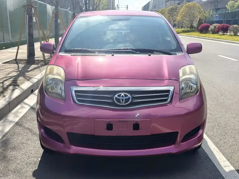 Toyota Yaris 1.6 E Auto Charm Motion