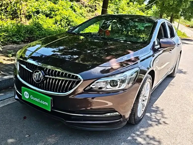 Buick LaCrosse Facelift 20 T Leading