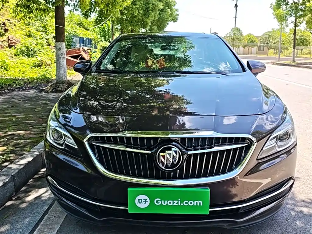 LaCrosse Facelift 20 T Leading