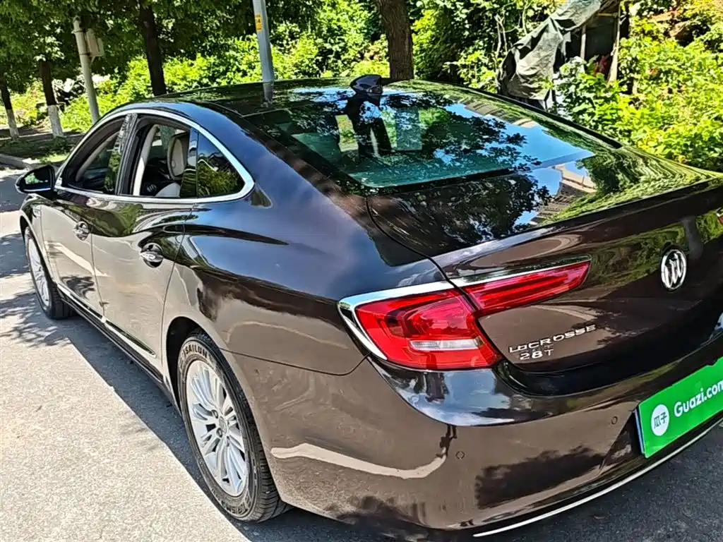 LaCrosse Facelift 20 T Leading