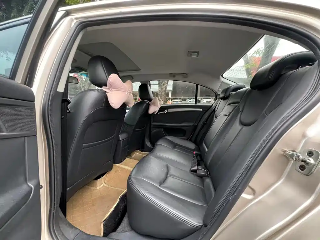 Roewe 350 350 S 1.5 L Auto Express