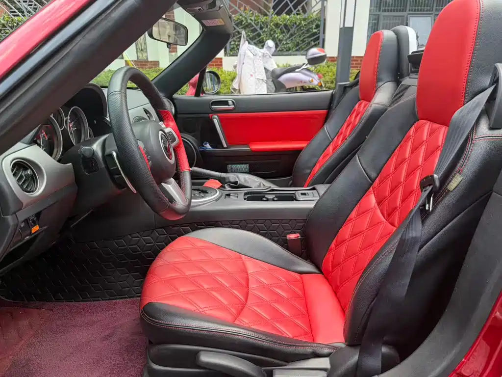 Mazda MX-5 2.0