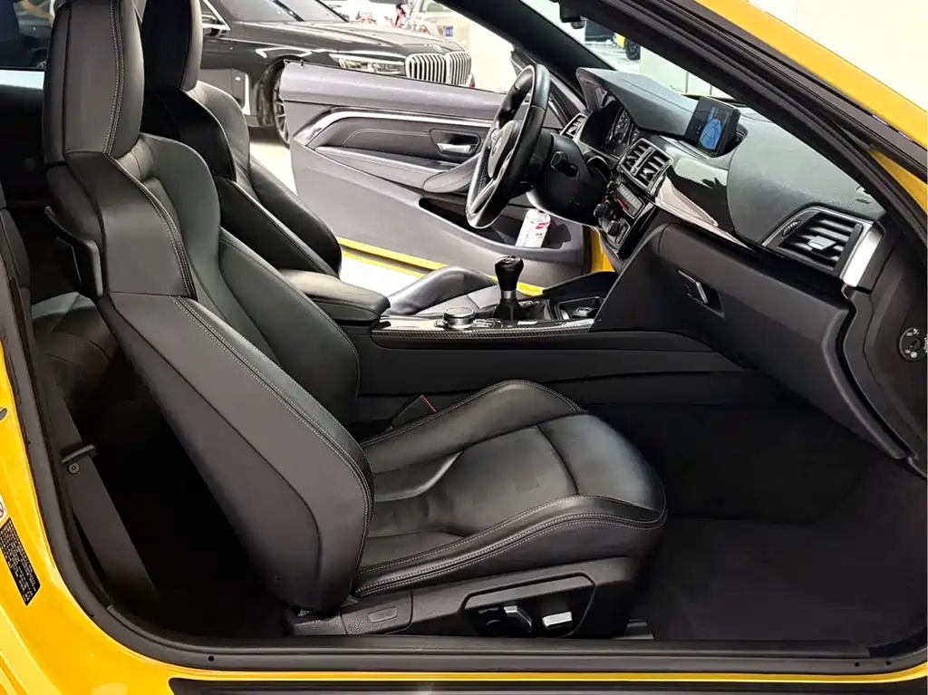 BMW M4 宝马M4 2017款 M4双门轿跑车 MT