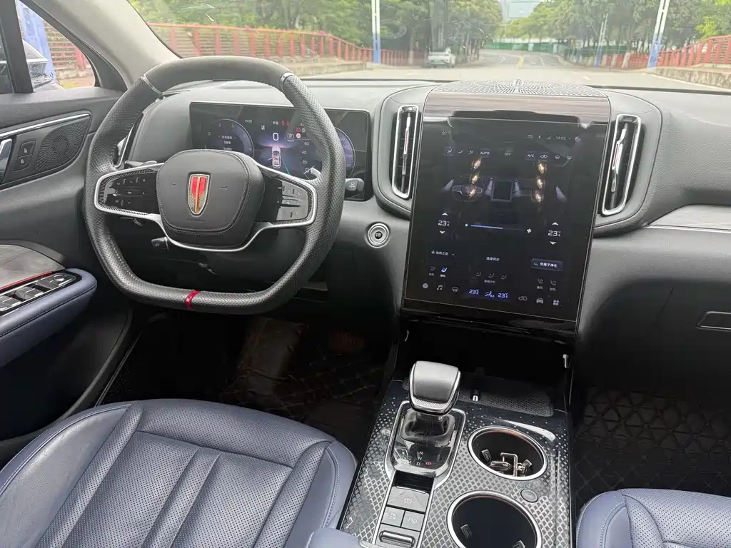 Hongqi HS3 2.0 T 4 WD Promising