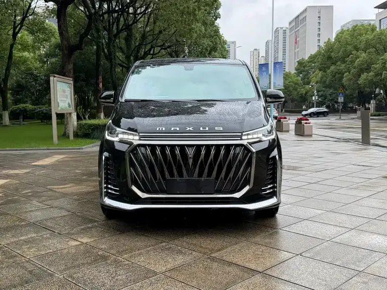 Maxus G20 大通G20 2023款 改款 PLUS 2.0 T 汽油自动豪华版