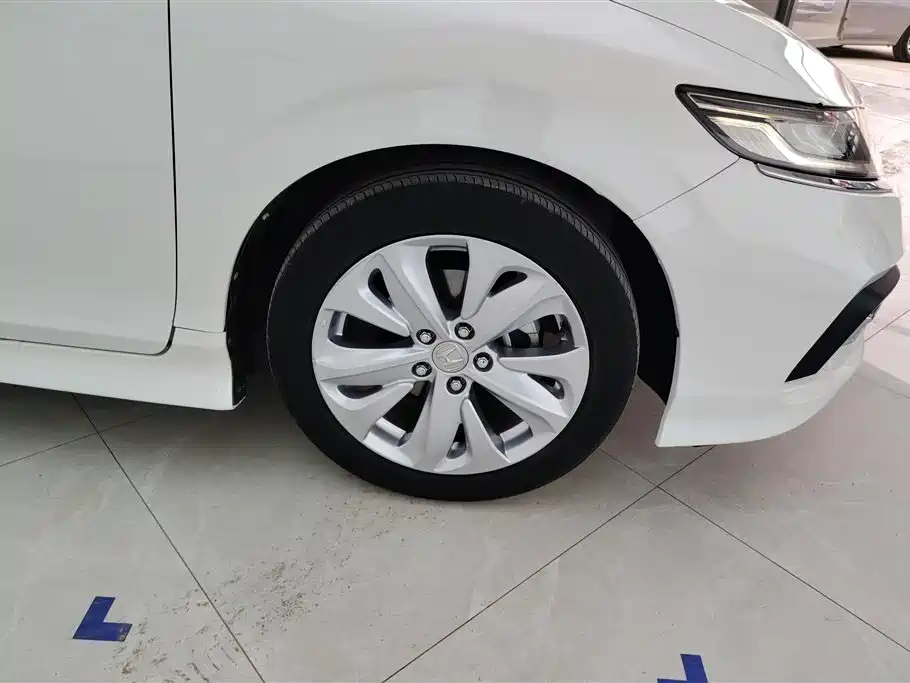 Jade 1.8 L Auto Comfort 5-seat