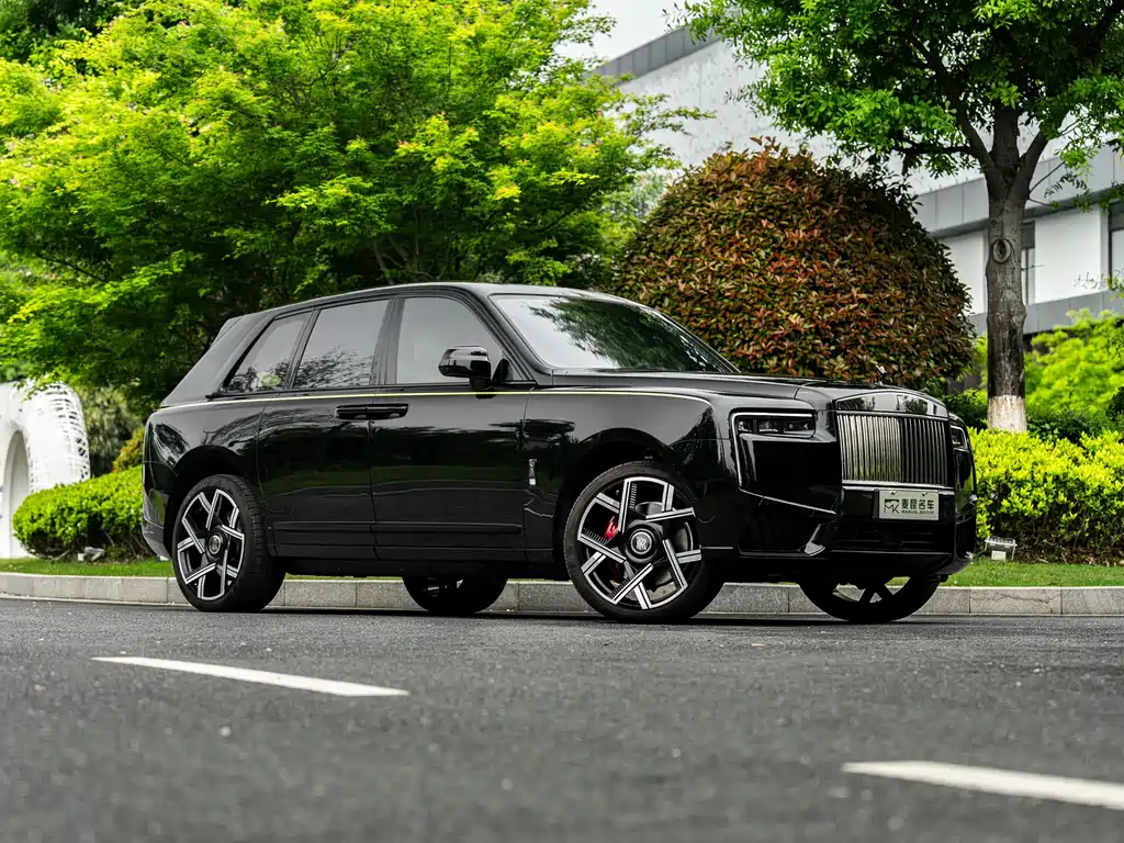 Cullinan Black Badge