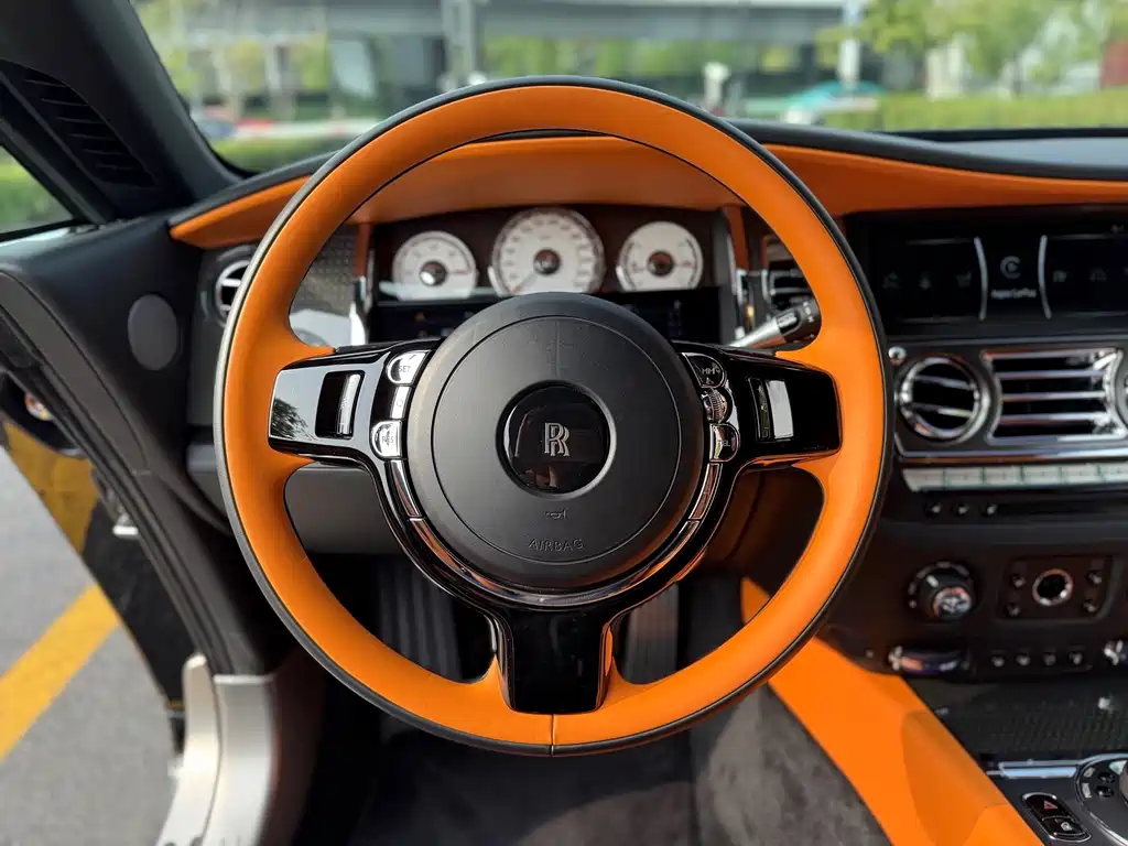 Wraith 6.6 T Black Badge