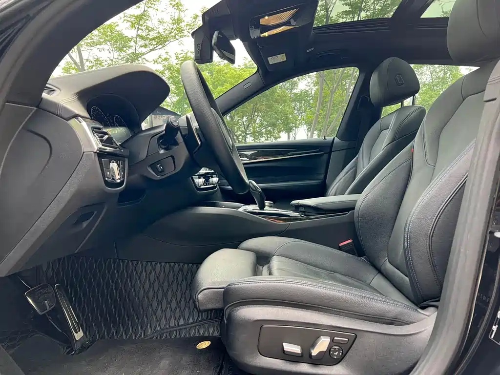 BMW 6 Series GT 630 i M Sport Package