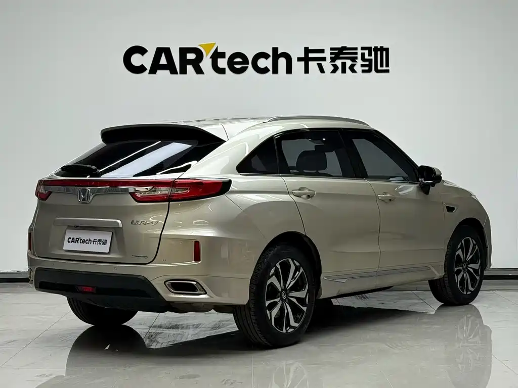 Honda UR-V 240 TURBO 2 WD Luxury CN-V