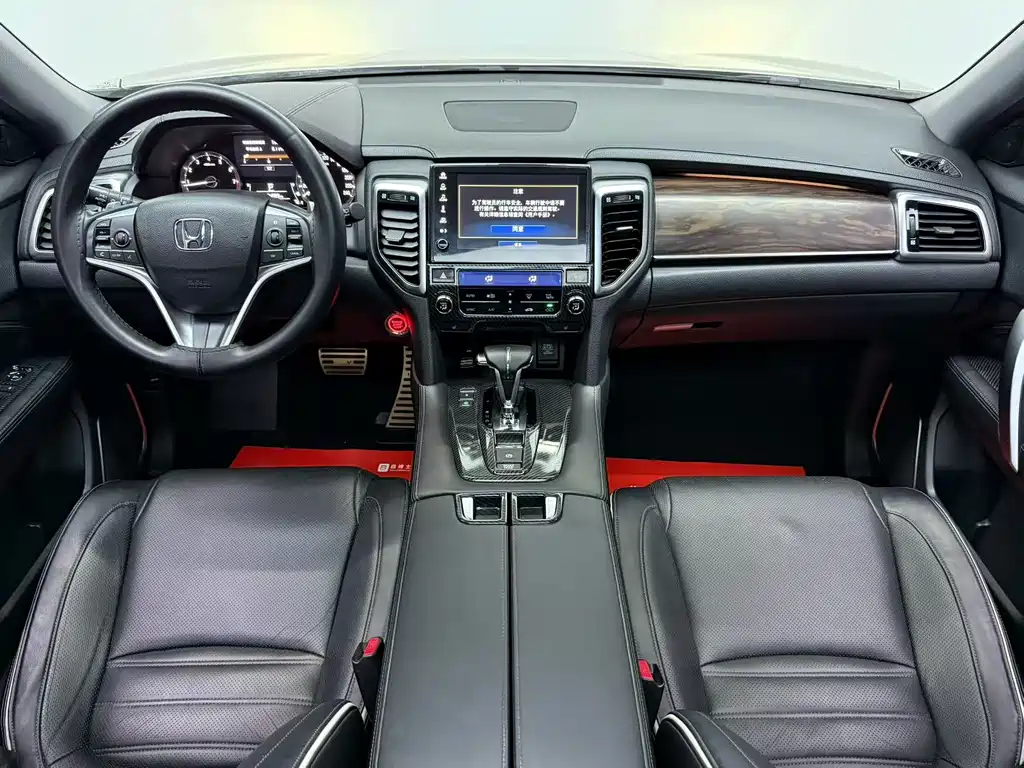 Honda UR-V 240 TURBO 2 WD Luxury CN-V