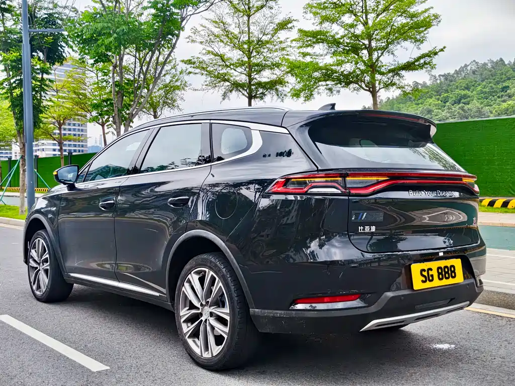Tang 2.0 T Auto Connected Honored 7-seat CN-VI
