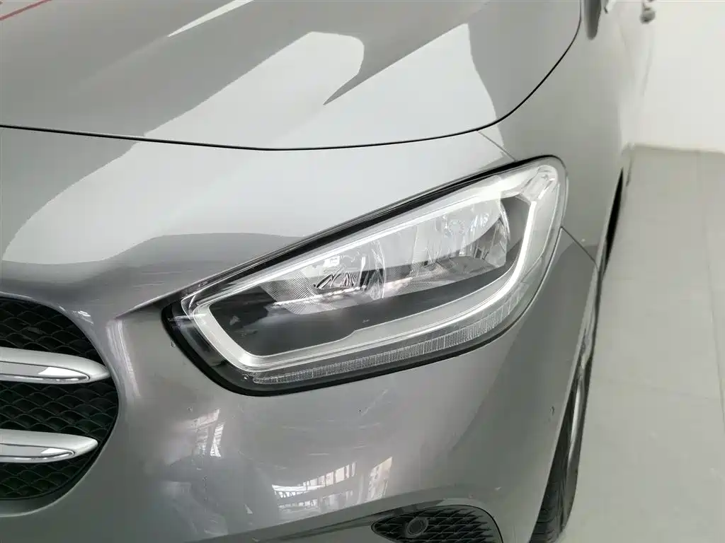 Mercedes-Benz B-Class B 180