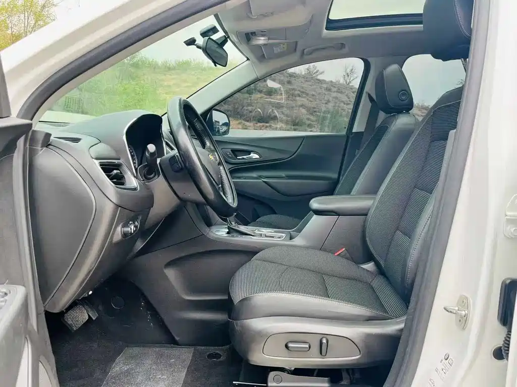 Equinox 535 T Auto Speed World