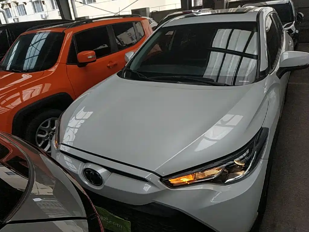 Frontlander 2.0 L CVT Leading