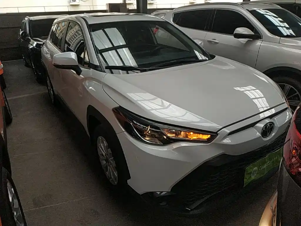 Frontlander 2.0 L CVT Leading