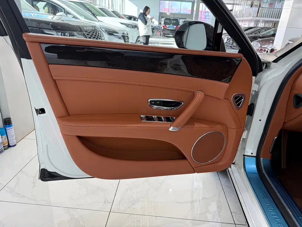 Flying Spur 4.0 T V8 Standard