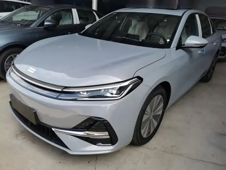 Geely Galaxy A7 银河A7 EM 2025款 EM-i 150 km 尊享版