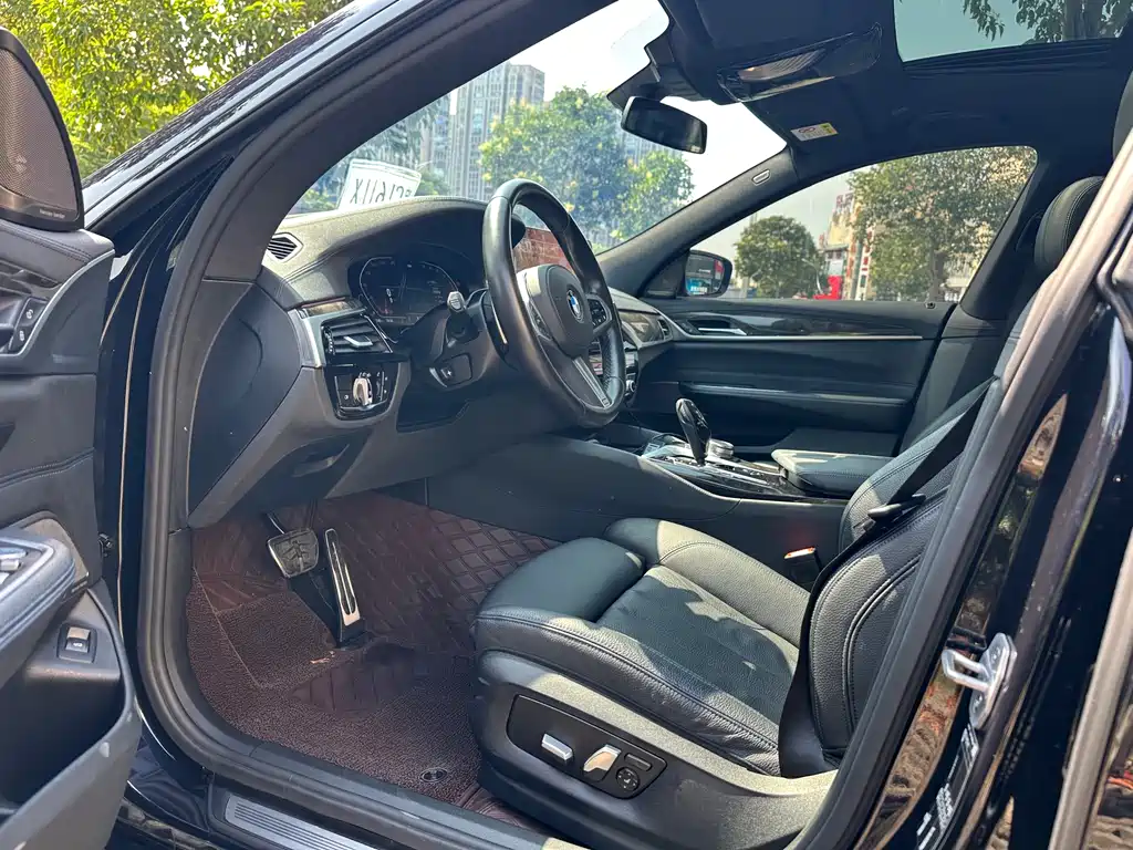 BMW 6 Series GT 630 i M Sport Package