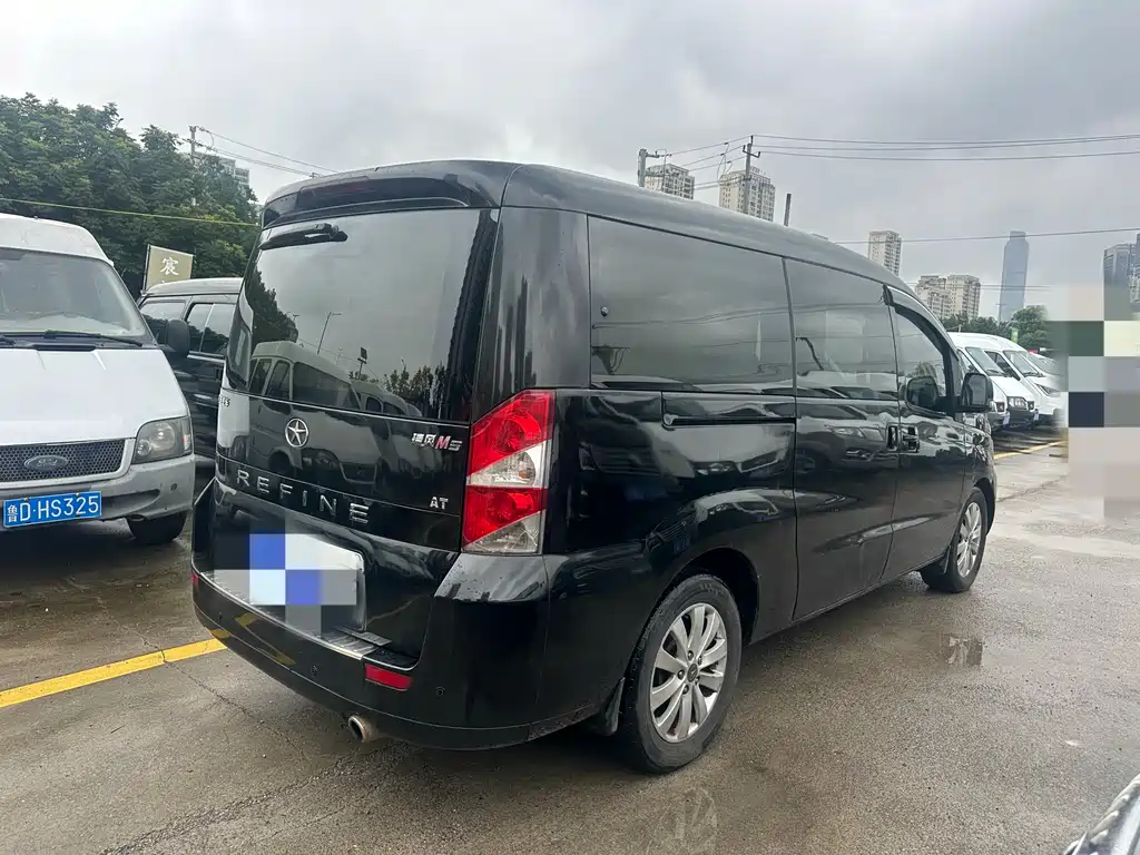 Refine M5 Color Tour 2.0 T Gasoline Auto Business