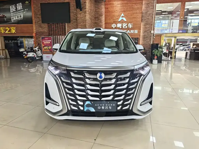 Denza D9 DM-i Smart Drive 1020 4 WD Flagship