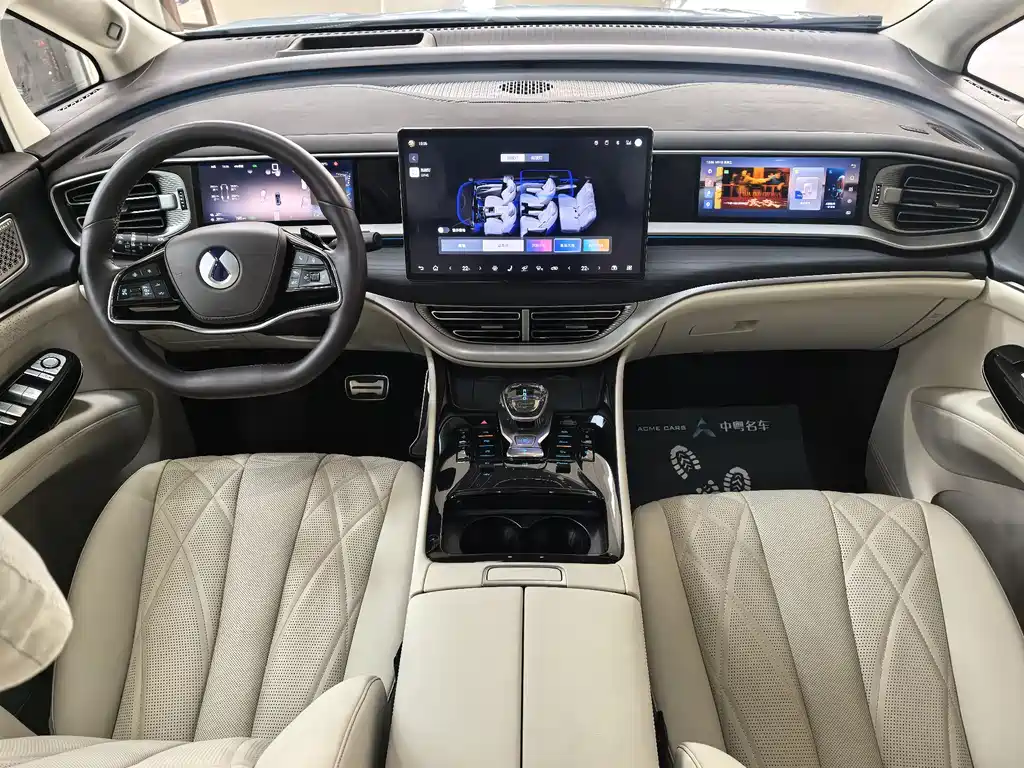 Denza D9 DM-i Smart Drive 1020 4 WD Flagship