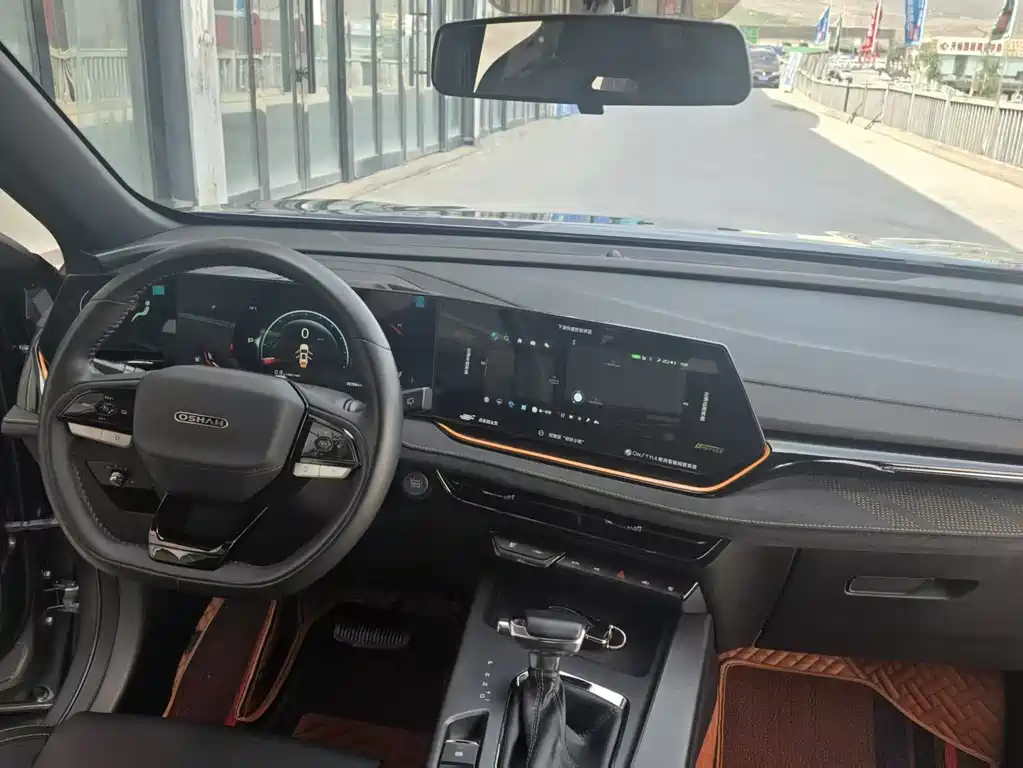 Changan Oshan X5 PLUS 1.5 T DCT Pioneer