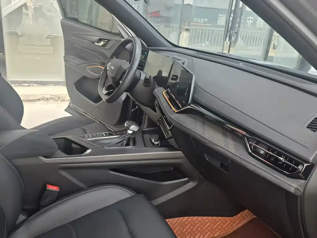 Changan Oshan X5 PLUS 1.5 T DCT Pioneer