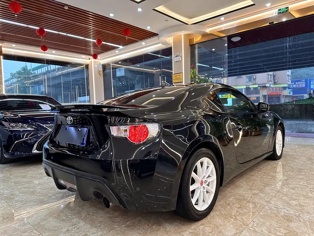 Toyota 86 2.0 L Auto Luxury