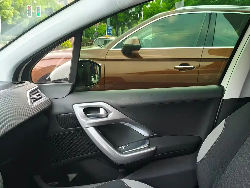 Peugeot 2008 2014 1.6 L Auto Trendy