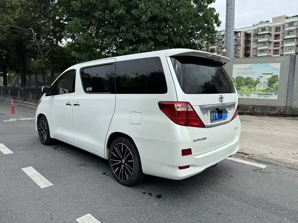 Alphard 3.5 L Luxury