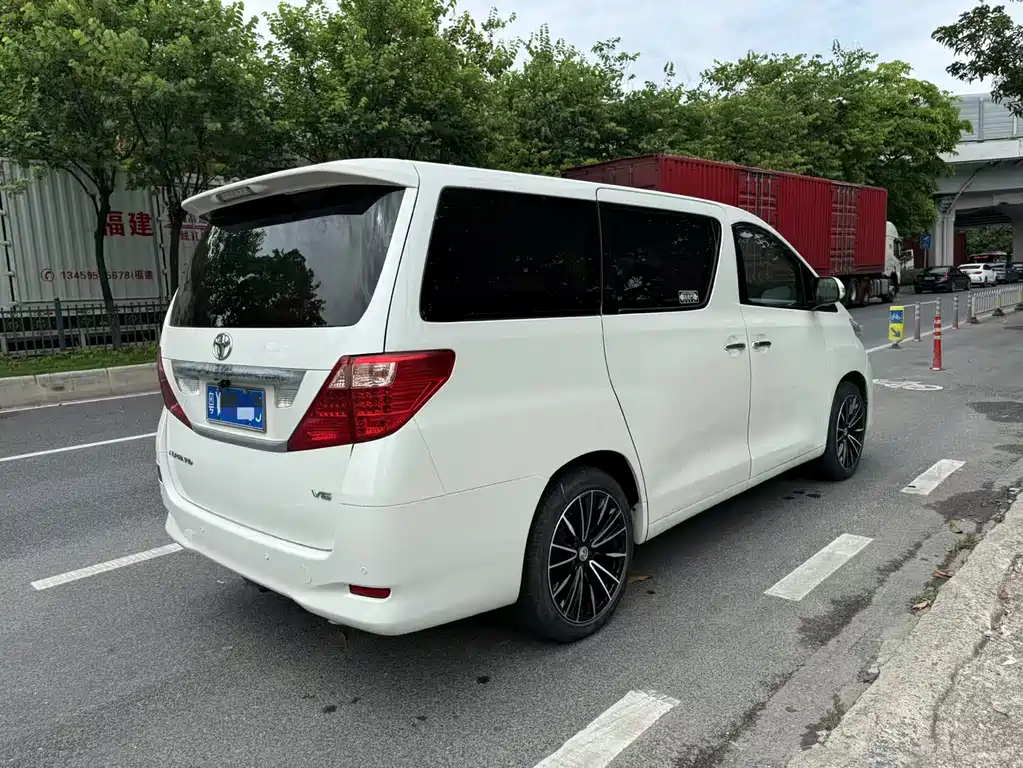 Alphard 3.5 L Luxury