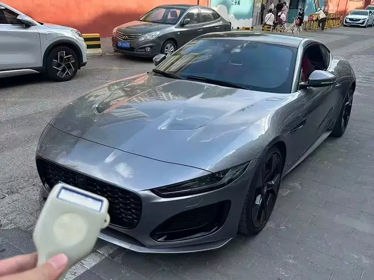 Jaguar F-TYPE P300 75 Anniversary Collector Hardtop