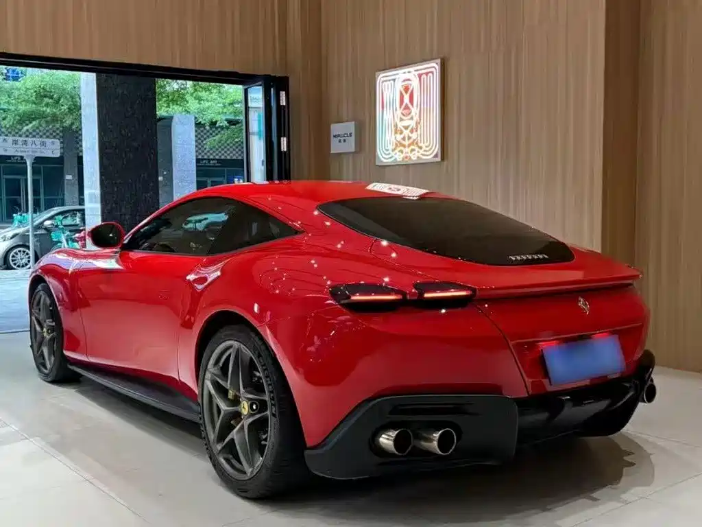 Roma 3.9 T V8