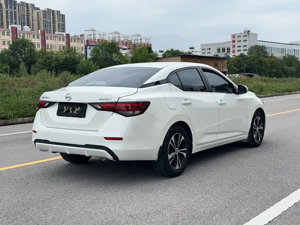 Sylphy 1.6 L CVT Joy