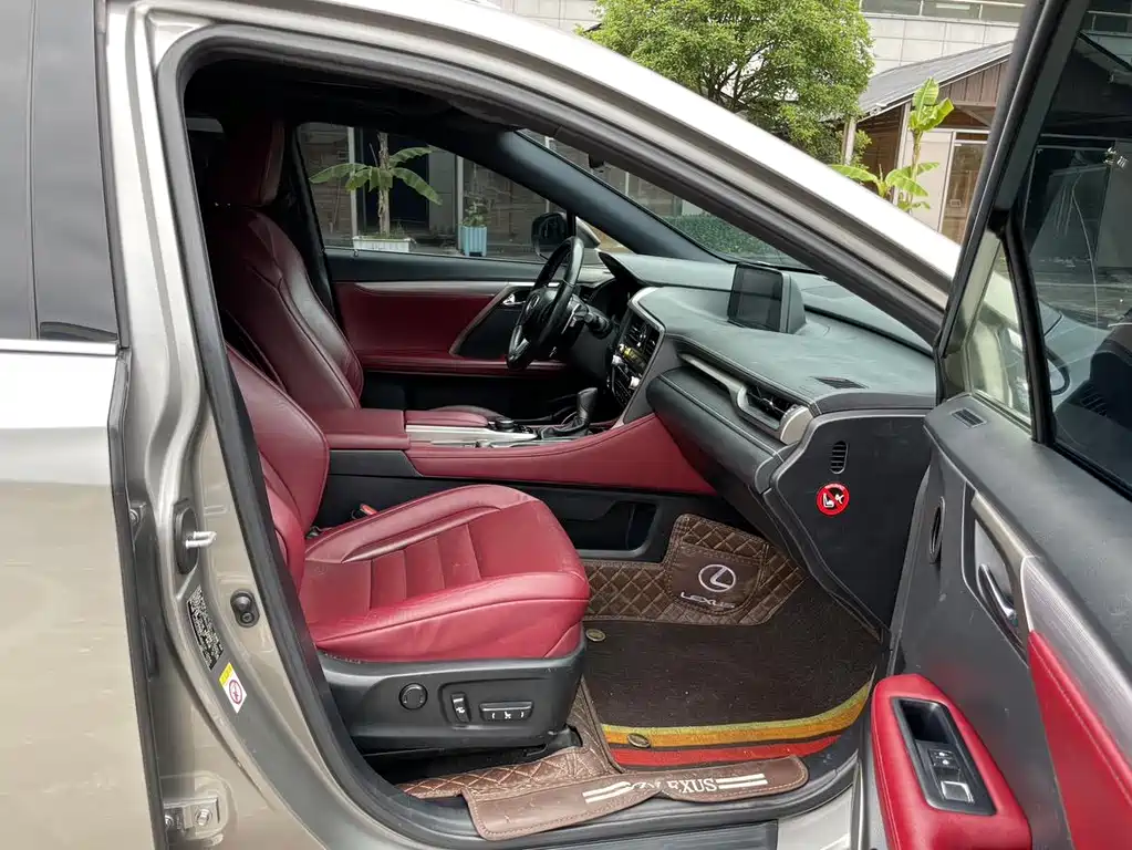 Lexus RX 300 Mark Levinson 4 WD F SPORT CN-V