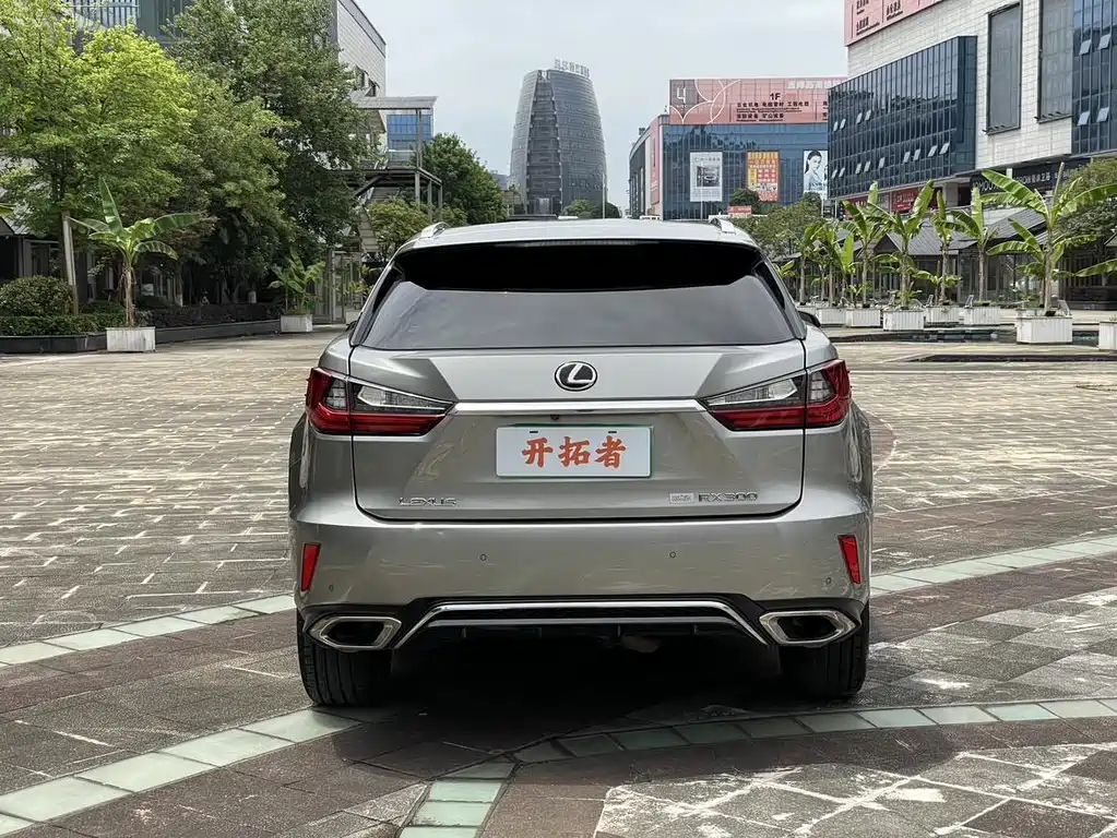 Lexus RX 300 Mark Levinson 4 WD F SPORT CN-V
