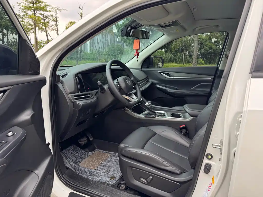 Changan CS55 PLUS Blue Whale 1.5 T DCT Distinguished