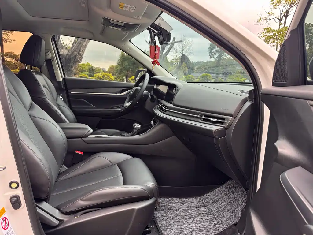 Changan CS55 PLUS Blue Whale 1.5 T DCT Distinguished