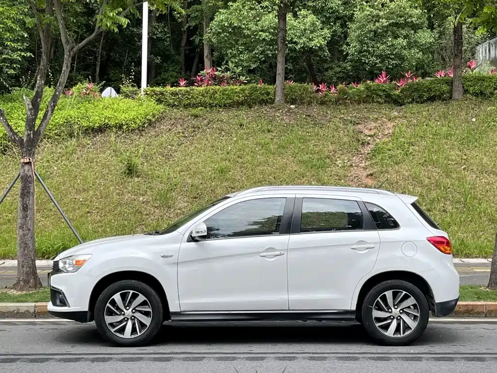 ASX 劲炫ASX 2016款 2.0 L CVT两驱领航版