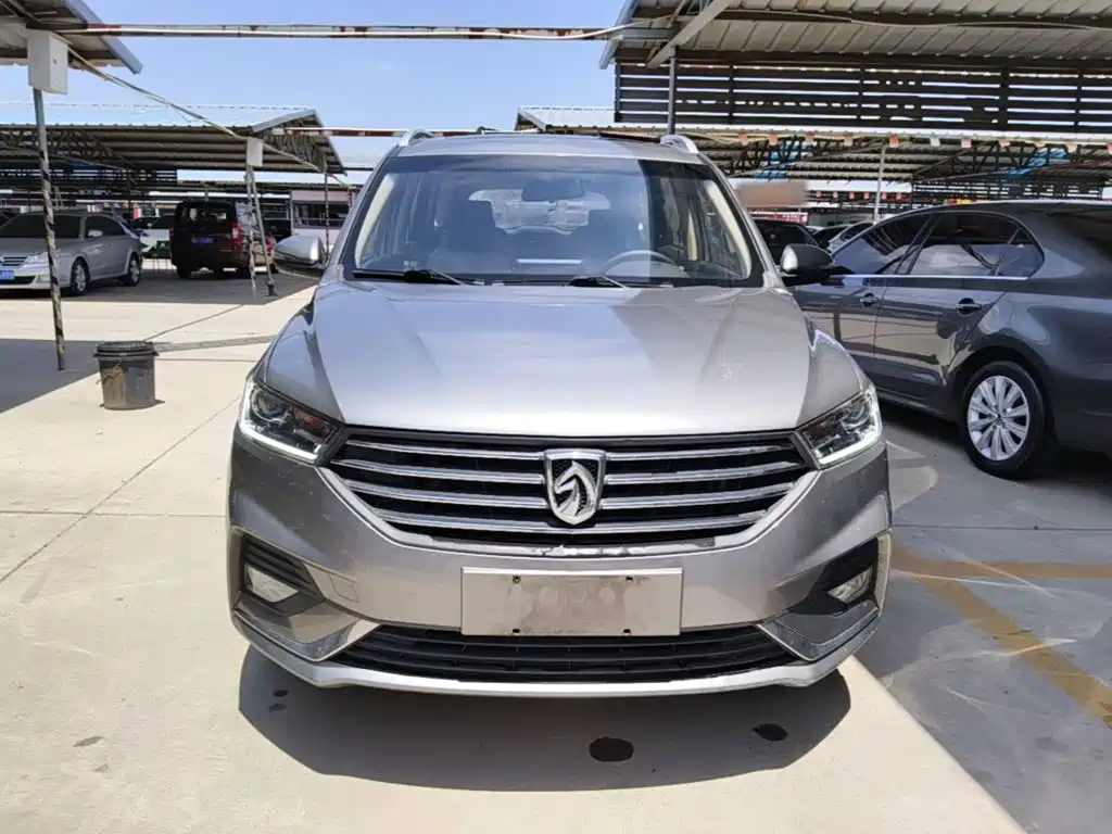 Baojun 360 1.5 L Auto Luxury CN-V