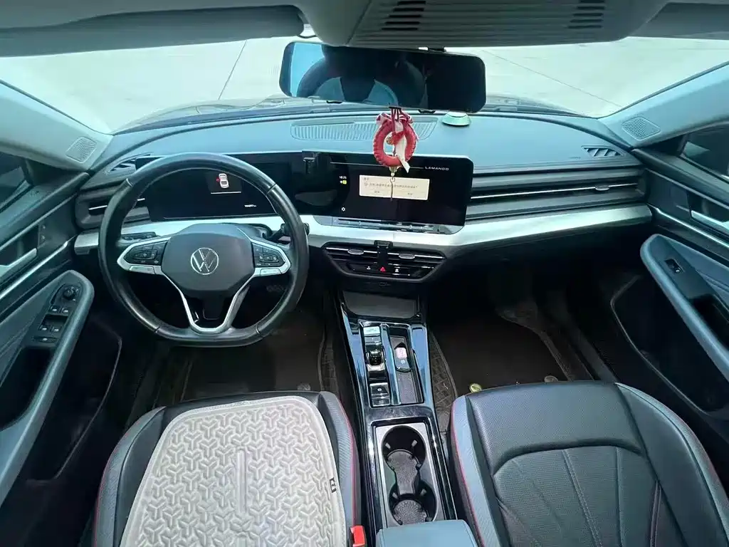 Lamando Lamando L 280 TSI DSG Dazzle Hot