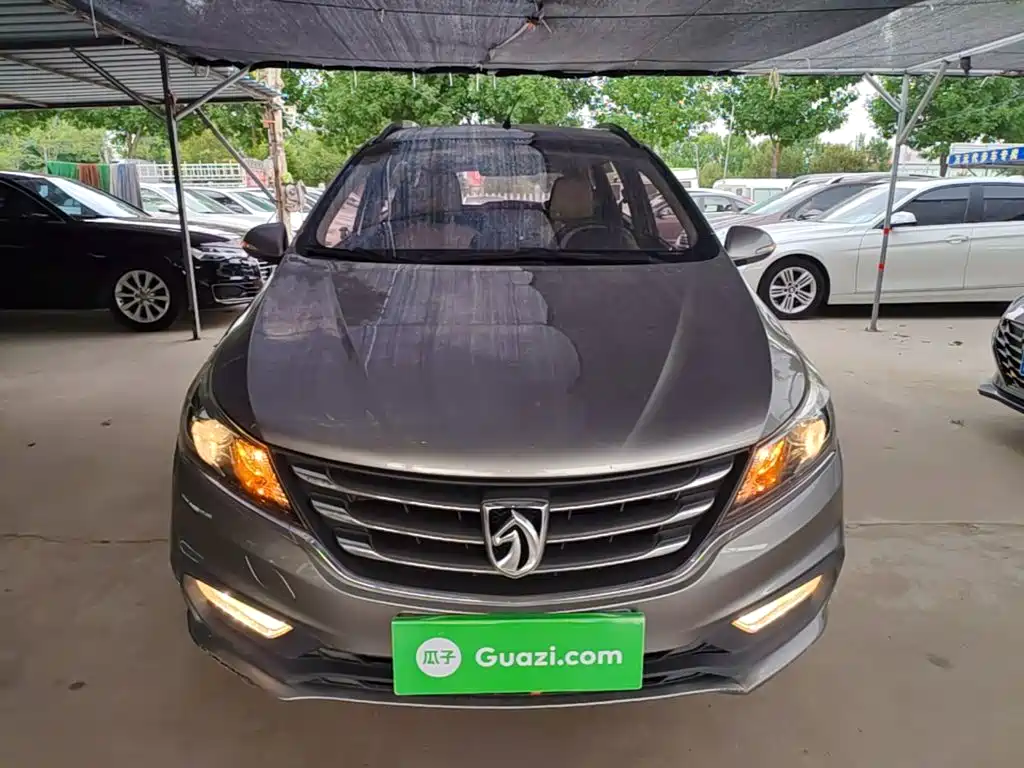 Baojun 310 W 1.5 L Manual Fashion CN-V