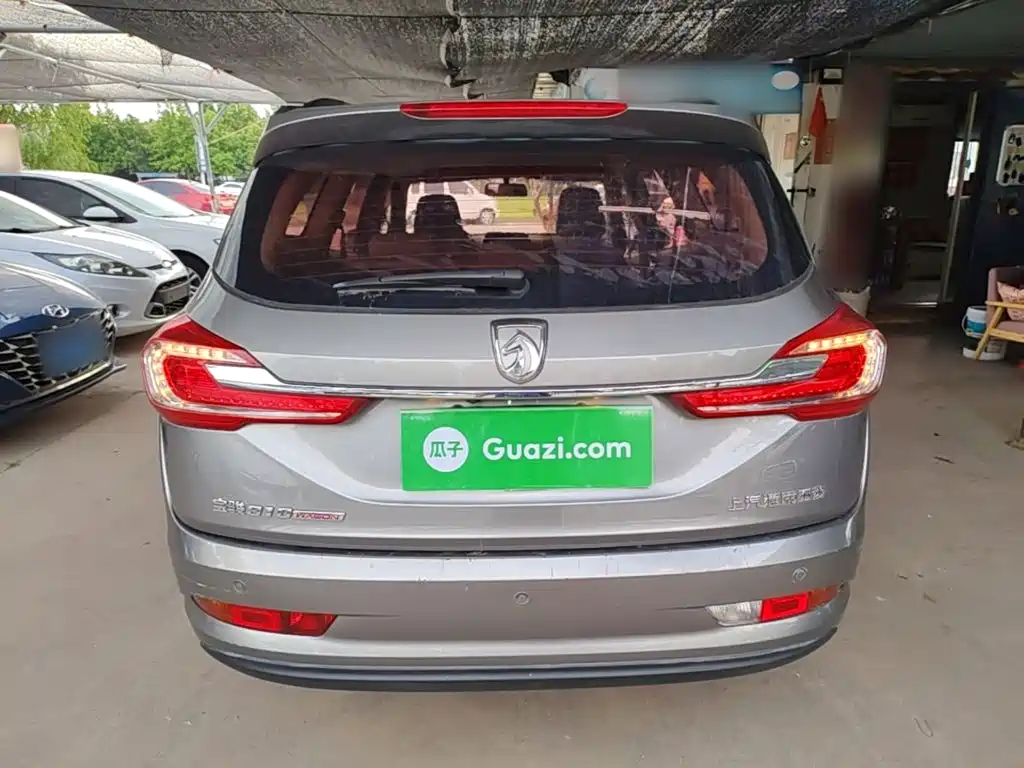 Baojun 310 W 1.5 L Manual Fashion CN-V