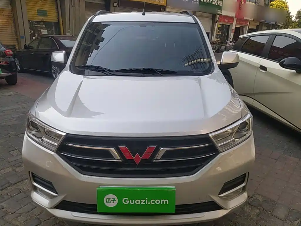 Wuling Hongguang Facelift 1.5 L S Comfort Electric Assist LAR