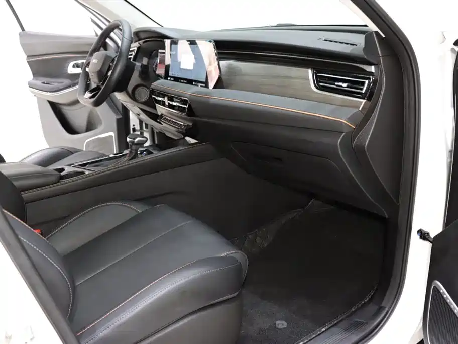 Changan Oshan X7 PLUS 长安欧尚X7 PLUS 2023款 畅享版 1.5 T自动尊贵型
