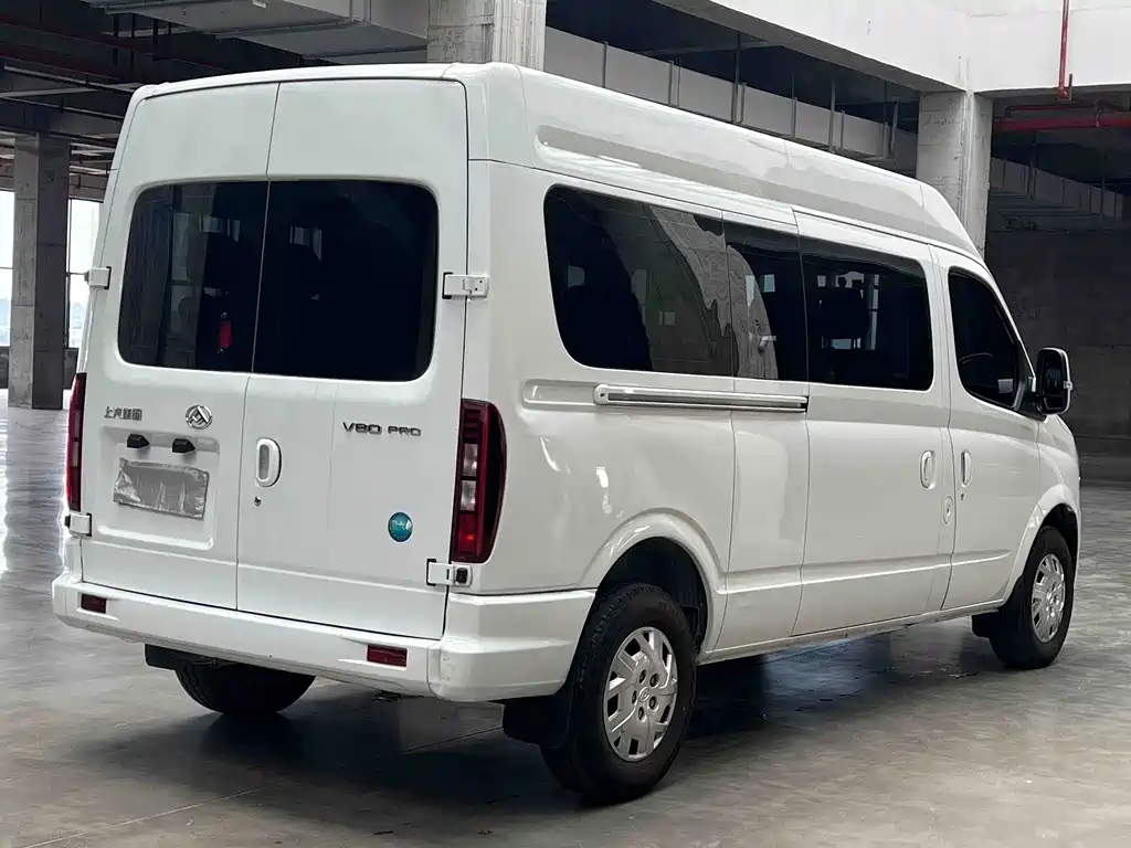 Xintu V80 新途V80 2025款 PRO商务车 6 MT 长轴中顶 9座 营运