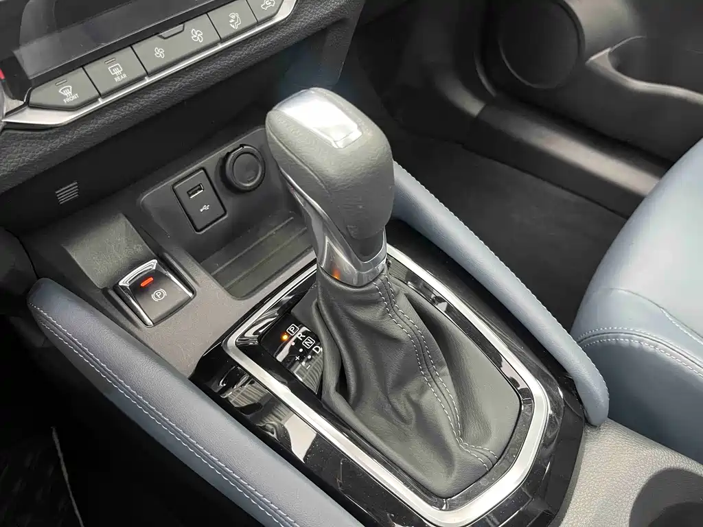Qashqai Honor 2.0 L CVT XV+ Leading