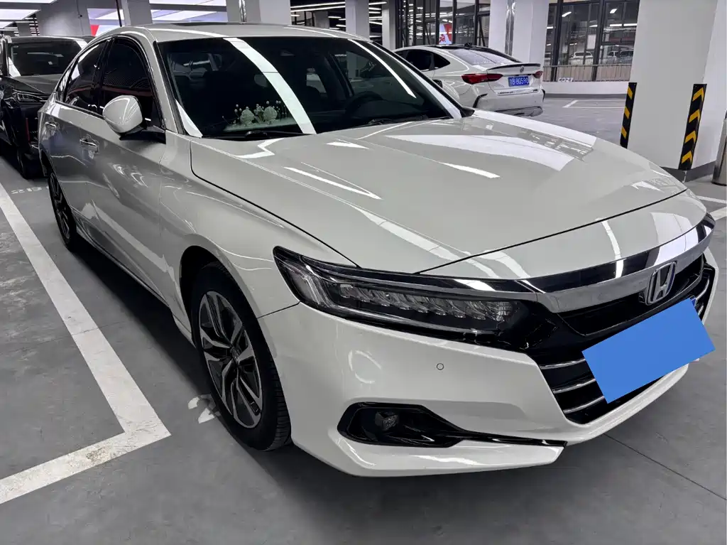 Accord Sharp· Hybrid 2.0 L Sharp Leading