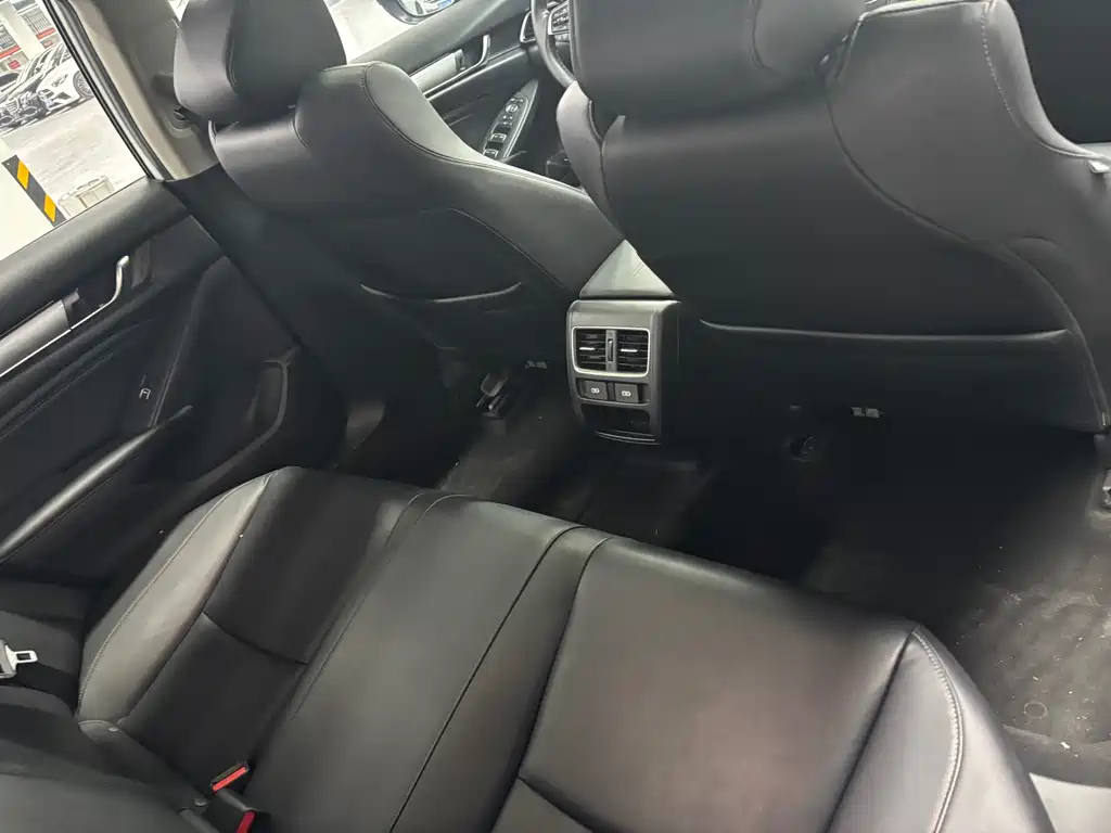 Accord Sharp· Hybrid 2.0 L Sharp Leading